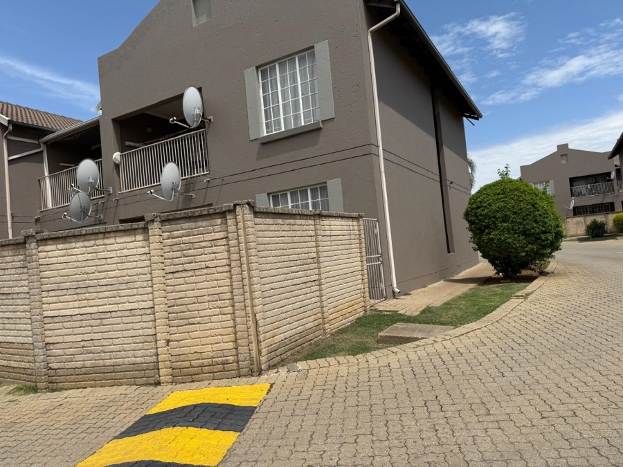 2 Bedroom Property for Sale in Waterval East North West